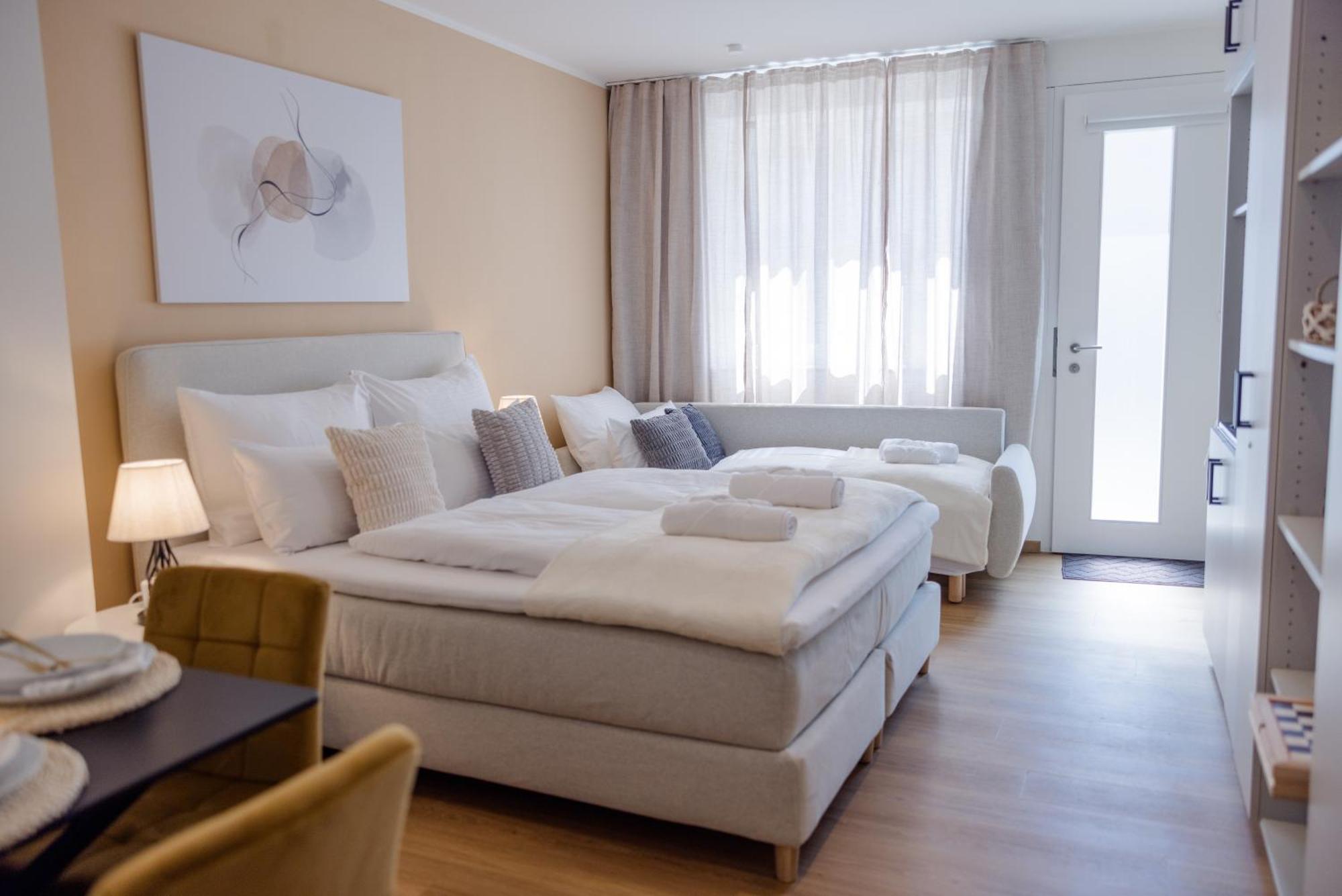Lumen Homes - Altstadt-Studio Direkt Im Zentrum, Kueche, Netflix, Oeffentlicher Parkplatz Ums Eck Ingolstadt Exterior foto